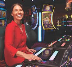 Tampilan meja Speed Roulette live di platform masehi4d dengan dealer profesional dan roda roulette berkualitas tinggi